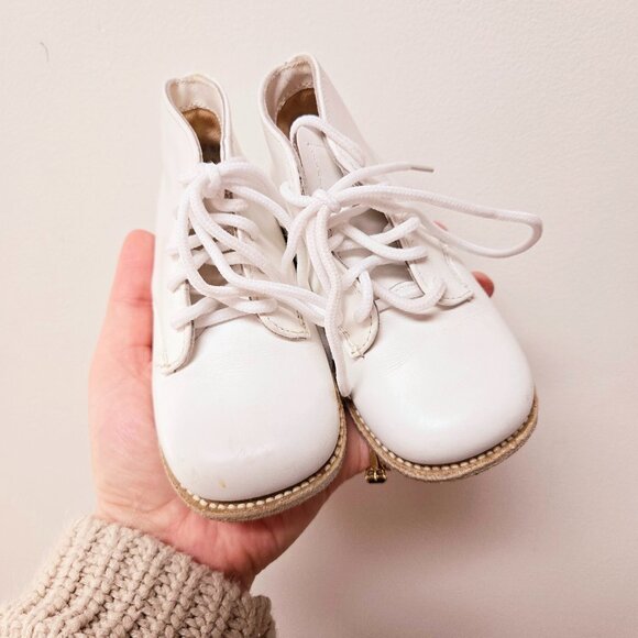 3 For 15✨️🌞 Vintage 1980s Bonnie Stewart Leather Baby Shoes - size 12 months - Picture 1 of 6